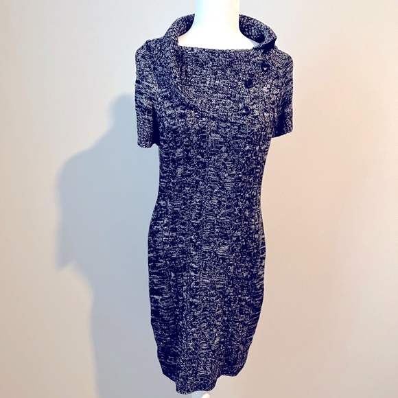 Elegant Black and Gray Women's Knit Sweater Dress - Picture 2 of 10